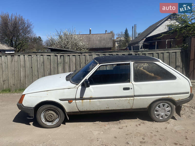 Хэтчбек ЗАЗ 1102 Таврия 1993 в Ахтырке фото 2 Хэтчбек ЗАЗ 1102 Таврия 1993 в Ахтырке