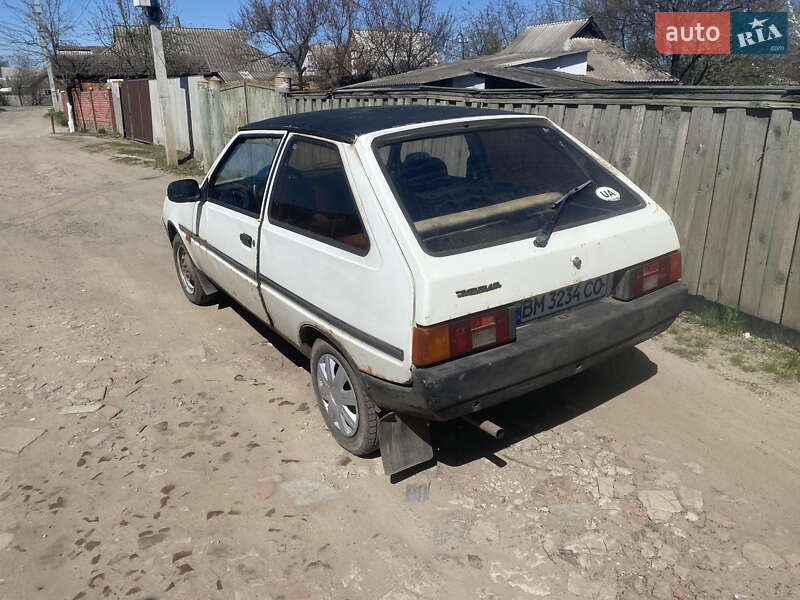 Хэтчбек ЗАЗ 1102 Таврия 1993 в Ахтырке фото 4 Хэтчбек ЗАЗ 1102 Таврия 1993 в Ахтырке