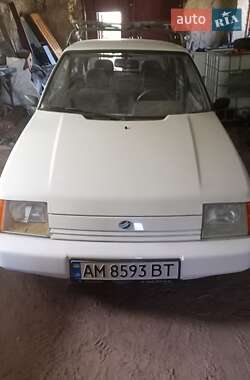 Хетчбек ЗАЗ 1102 Таврія 1992 в Хорошеві
