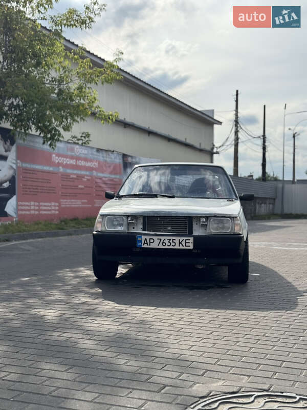 Хэтчбек ЗАЗ 1102 Таврия 1992 в Киеве фото 13 Хэтчбек ЗАЗ 1102 Таврия 1992 в Киеве