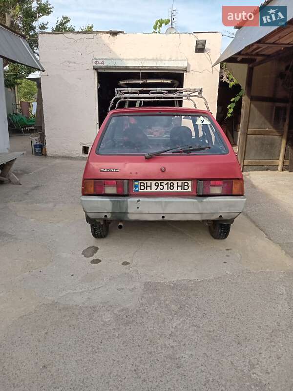 Хэтчбек ЗАЗ 1102 Таврия 1992 в Южном