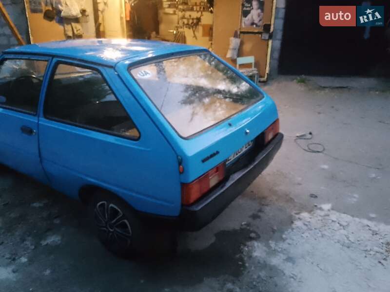 Хэтчбек ЗАЗ 1102 Таврия 1990 в Каменском