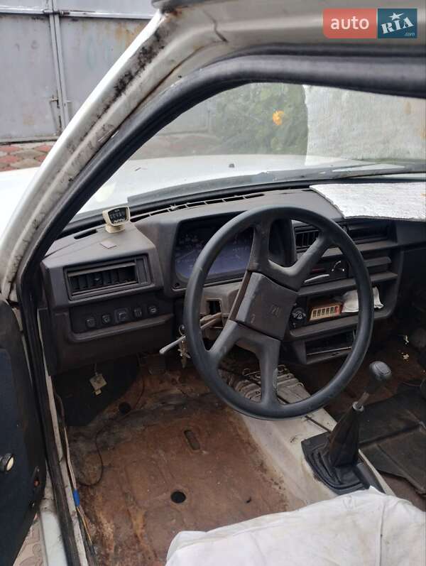 Хэтчбек ЗАЗ 1102 Таврия 1992 в Киеве