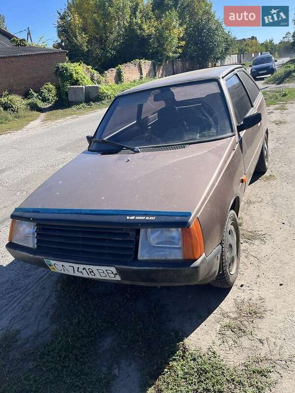 Хетчбек ЗАЗ 1102 Таврія 1994 в Ромнах фото 3 Хетчбек ЗАЗ 1102 Таврія 1994 в Ромнах