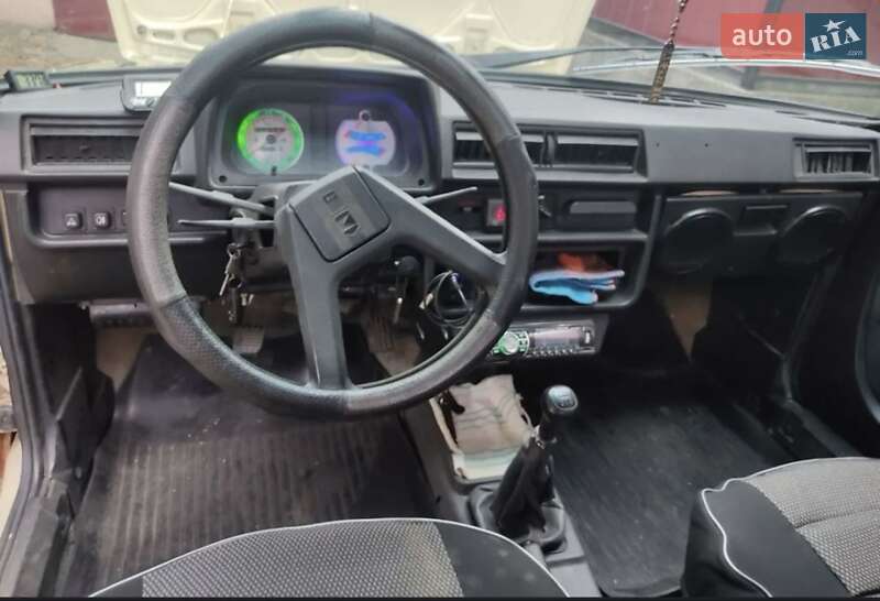Хэтчбек ЗАЗ 1102 Таврия 1993 в Никополе фото 3 Хэтчбек ЗАЗ 1102 Таврия 1993 в Никополе