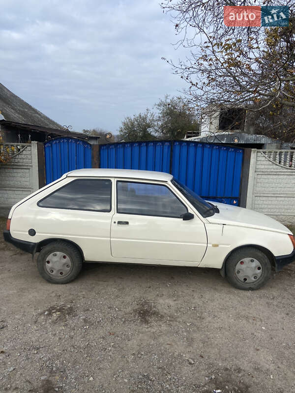 Хетчбек ЗАЗ 1102 Таврія 1994 в Черкасах фото 2 Хетчбек ЗАЗ 1102 Таврія 1994 в Черкасах