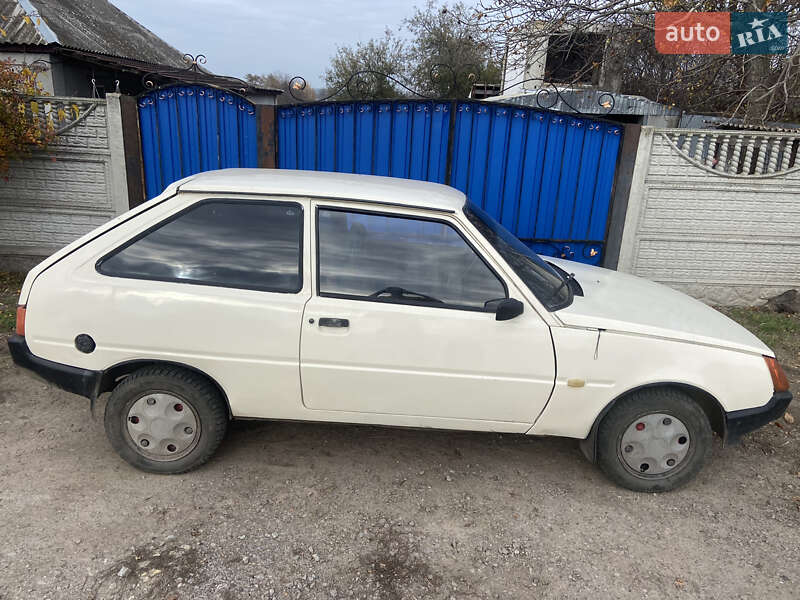 Хетчбек ЗАЗ 1102 Таврія 1994 в Черкасах фото 3 Хетчбек ЗАЗ 1102 Таврія 1994 в Черкасах