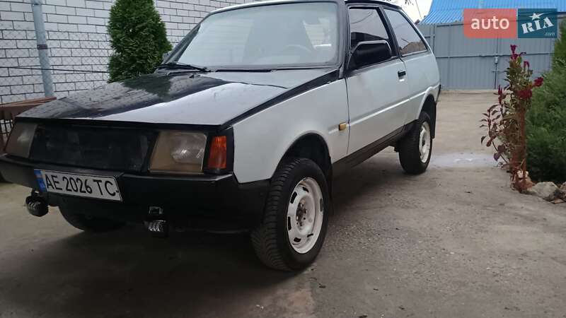 Хэтчбек ЗАЗ 1102 Таврия 1992 в Новомосковске фото 8 Хэтчбек ЗАЗ 1102 Таврия 1992 в Новомосковске