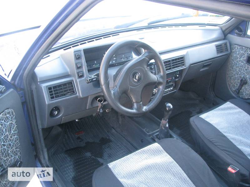 Хэтчбек ЗАЗ 1102 Таврия 2004 в Запорожье