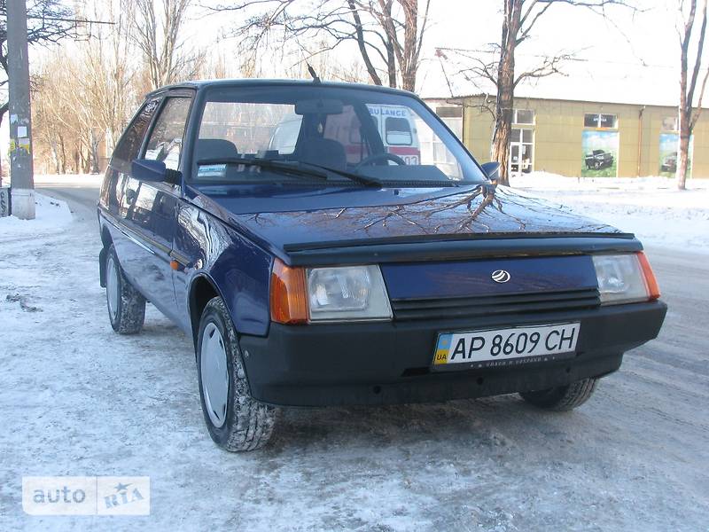 Хэтчбек ЗАЗ 1102 Таврия 2004 в Запорожье
