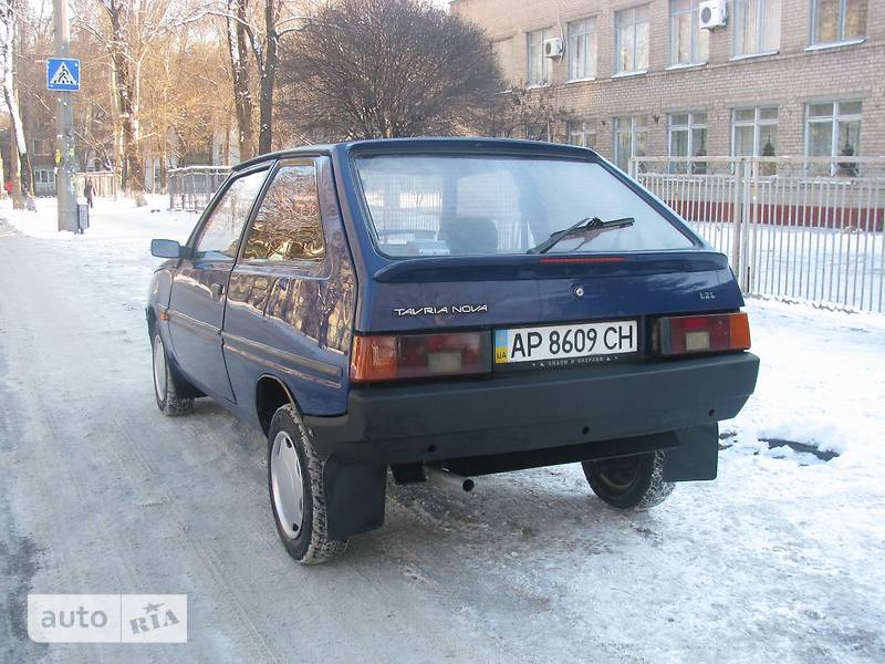 Хэтчбек ЗАЗ 1102 Таврия 2004 в Запорожье