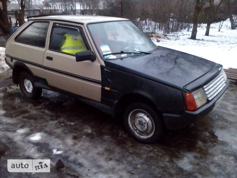 Хетчбек ЗАЗ 1102 Таврія 1993 в Сумах