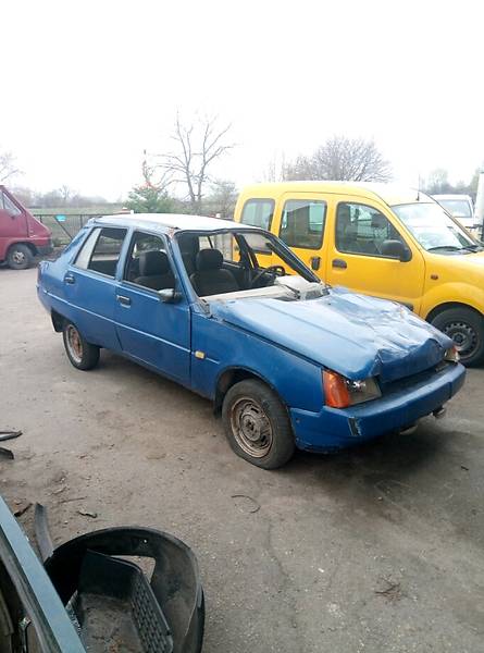 Седан ЗАЗ 1103 Славута 2004 в Украинке