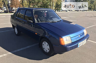 Хэтчбек ЗАЗ 1103 Славута 2004 в 