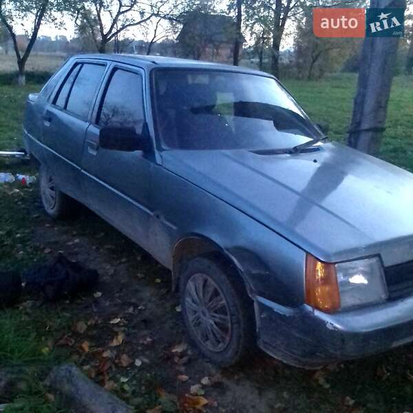 Ліфтбек ЗАЗ 1103 Славута 2004 в Вижниці