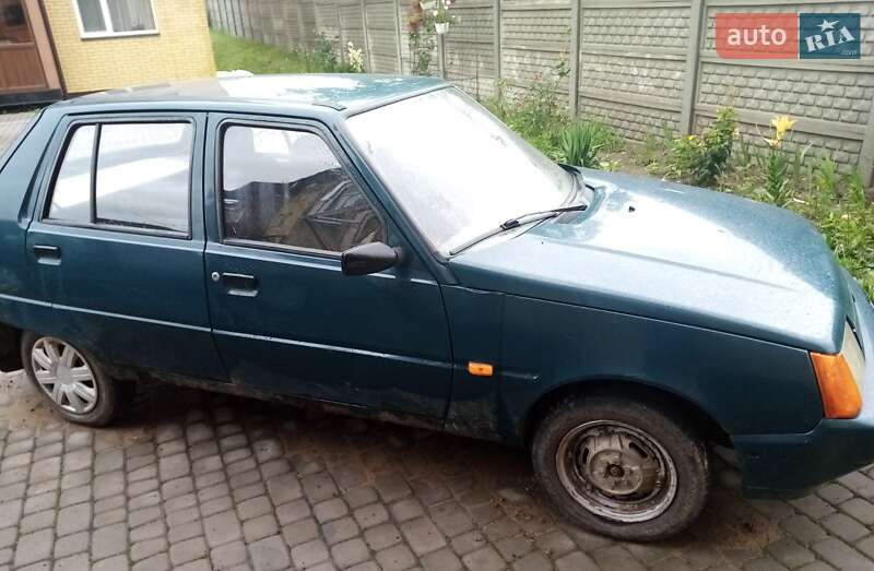 Лифтбек ЗАЗ 1103 Славута 2005 в Луцке