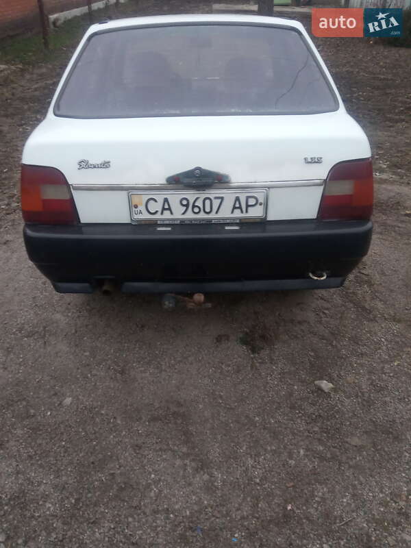 Лифтбек ЗАЗ 1103 Славута 2004 в Знаменке