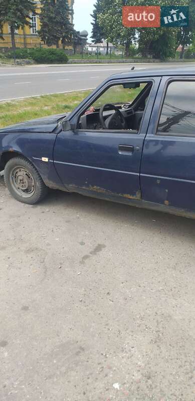 Лифтбек ЗАЗ 1103 Славута 2007 в Киеве