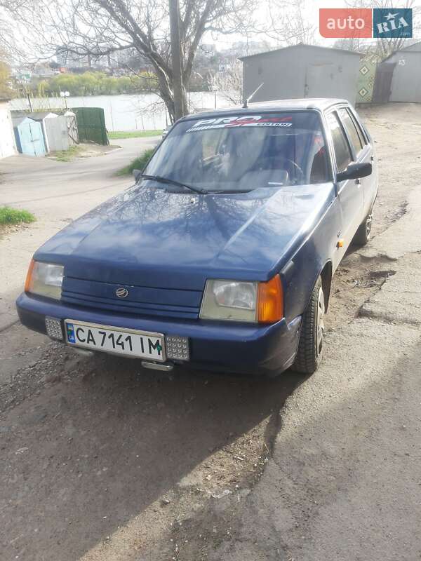 Лифтбек ЗАЗ 1103 Славута 2004 в Умани