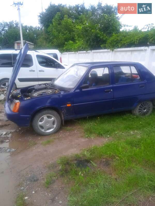 Ліфтбек ЗАЗ 1103 Славута 2003 в Львові