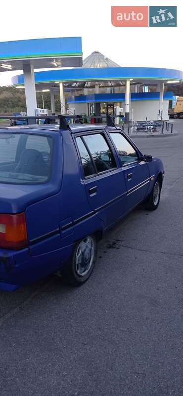 Ліфтбек ЗАЗ 1103 Славута 2003 в Кременчуці фото 3 Ліфтбек ЗАЗ 1103 Славута 2003 в Кременчуці