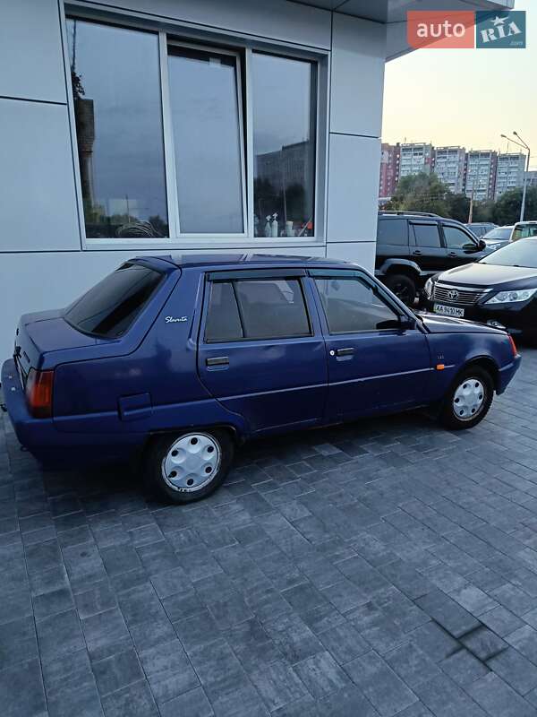 Лифтбек ЗАЗ 1103 Славута 2002 в Днепре