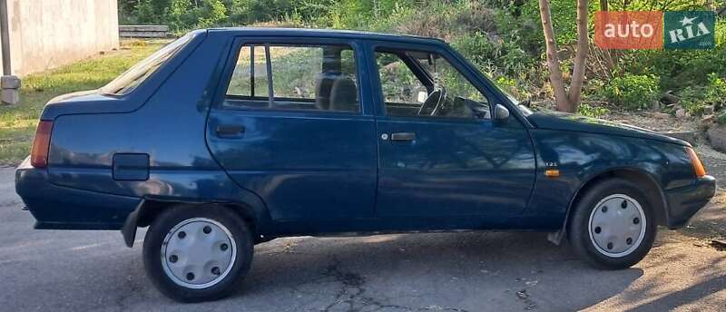 Ліфтбек ЗАЗ 1103 Славута 2004 в Запоріжжі