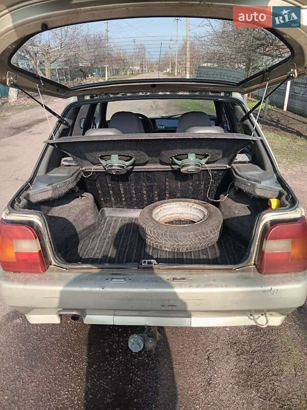 Лифтбек ЗАЗ 1103 Славута 2002 в Херсоне