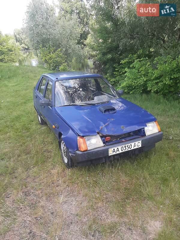 Лифтбек ЗАЗ 1103 Славута 2004 в Киеве