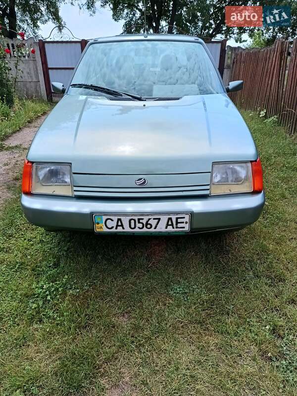 Лифтбек ЗАЗ 1103 Славута 2008 в Смеле