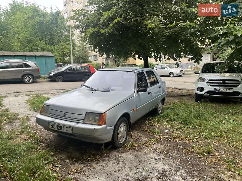 Лифтбек ЗАЗ 1103 Славута 2005 в Львове