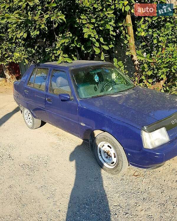 Лифтбек ЗАЗ 1103 Славута 2010 в Запорожье фото 2 Лифтбек ЗАЗ 1103 Славута 2010 в Запорожье