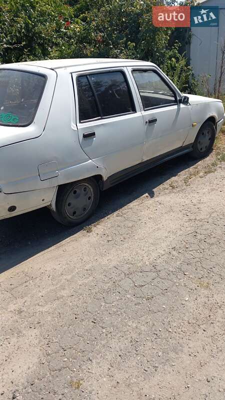 Лифтбек ЗАЗ 1103 Славута 1999 в Днепре фото 2 Лифтбек ЗАЗ 1103 Славута 1999 в Днепре