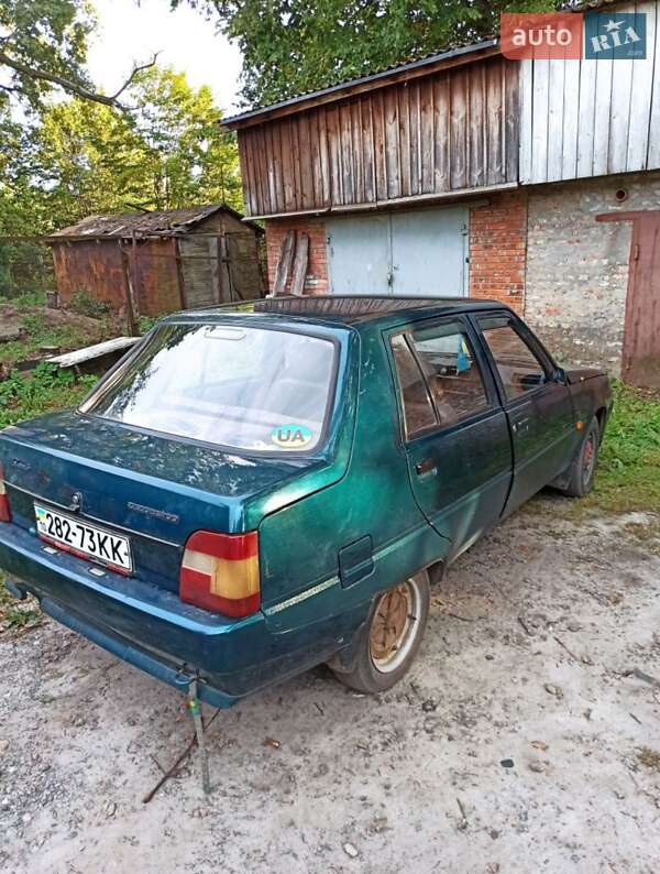 Лифтбек ЗАЗ 1103 Славута 2001 в Песковке
