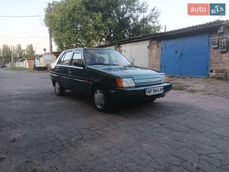 Лифтбек ЗАЗ 1103 Славута 2004 в Запорожье