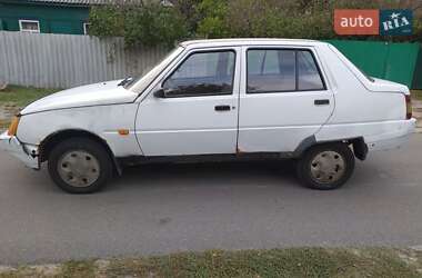 Лифтбек ЗАЗ 1103 Славута 2002 в 