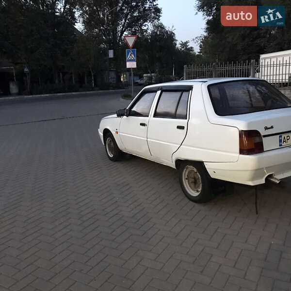 Лифтбек ЗАЗ 1103 Славута 2004 в Запорожье