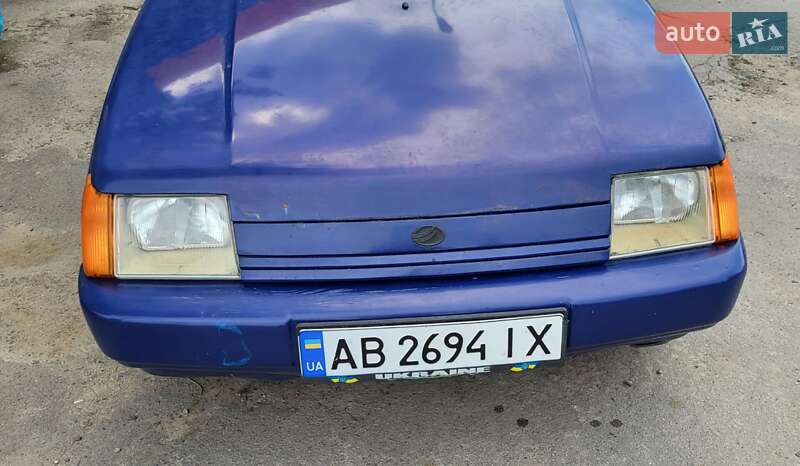 Ліфтбек ЗАЗ 1103 Славута 2002 в Чернівцях фото 3 Ліфтбек ЗАЗ 1103 Славута 2002 в Чернівцях