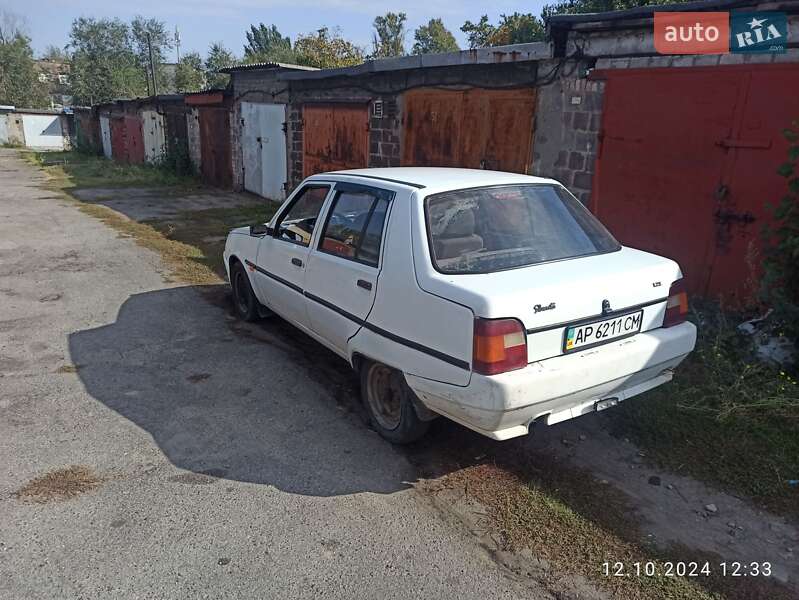 Лифтбек ЗАЗ 1103 Славута 2005 в Запорожье