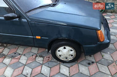 Лифтбек ЗАЗ 1103 Славута 2005 в 