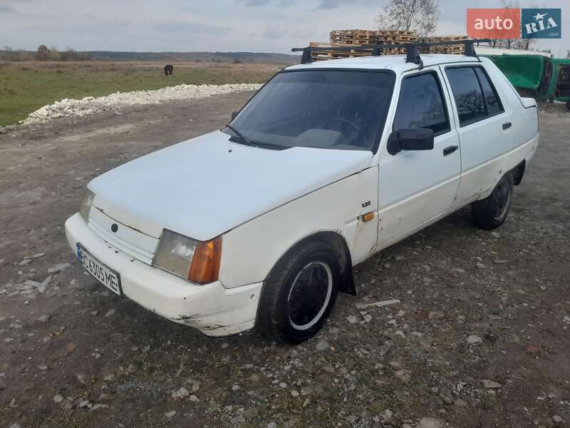 Ліфтбек ЗАЗ 1103 Славута 2002 в Городку