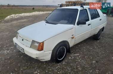 Лифтбек ЗАЗ 1103 Славута 2002 в 
