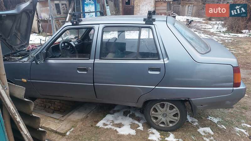 Лифтбек ЗАЗ 1103 Славута 2006 в Киеве