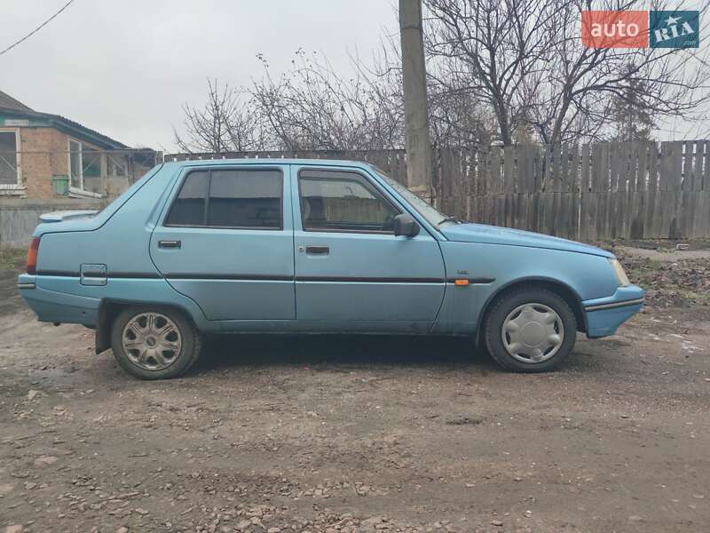 Лифтбек ЗАЗ 1103 Славута 2004 в Яготине