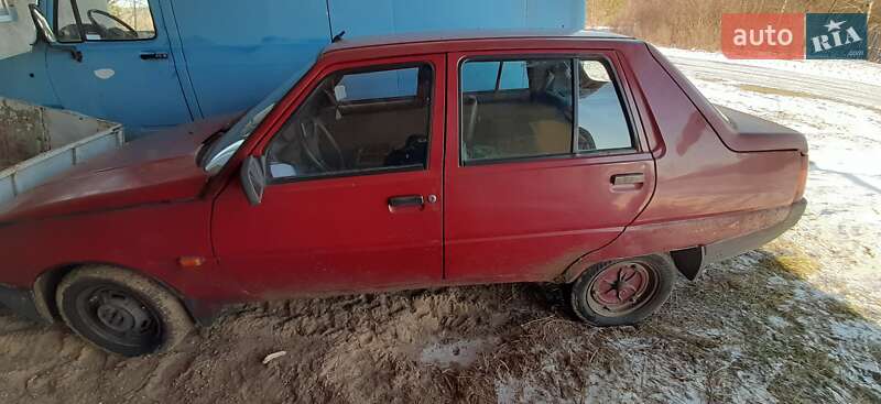 Лифтбек ЗАЗ 1103 Славута 2000 в Киеве фото Лифтбек ЗАЗ 1103 Славута 2000 в Киеве