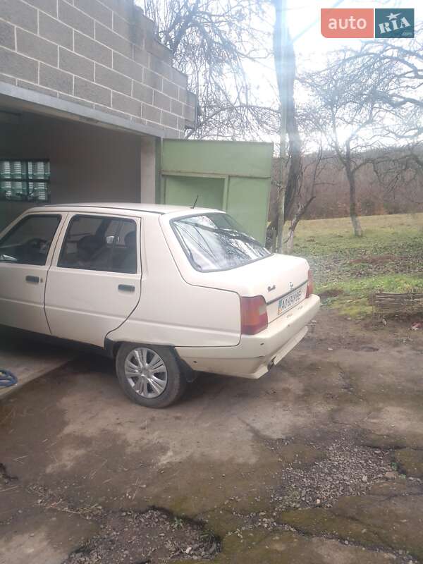 Ліфтбек ЗАЗ 1103 Славута 2003 в Виноградові