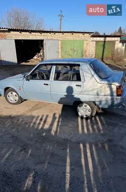 Лифтбек ЗАЗ 1103 Славута 2004 в 