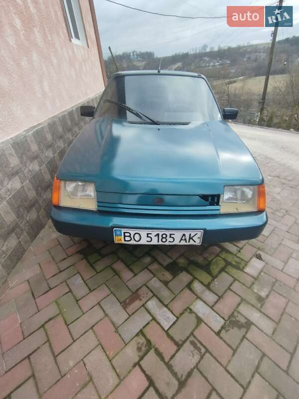 Ліфтбек ЗАЗ 1103 Славута 2000 в Тернополі