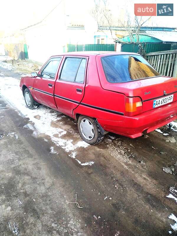 Лифтбек ЗАЗ 1103 Славута 2003 в Прилуках