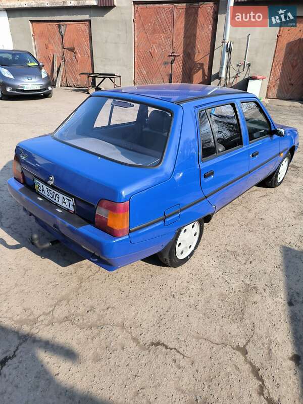 Ліфтбек ЗАЗ 1103 Славута 2003 в Гайвороні